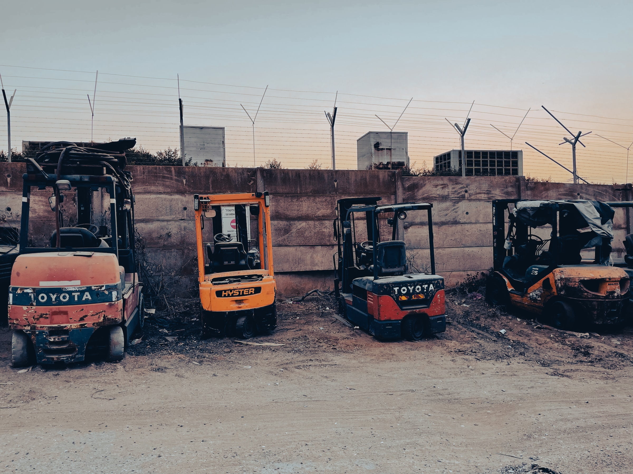 Toyotax 02 7FGF30x-Front fork lift-demo ad 9