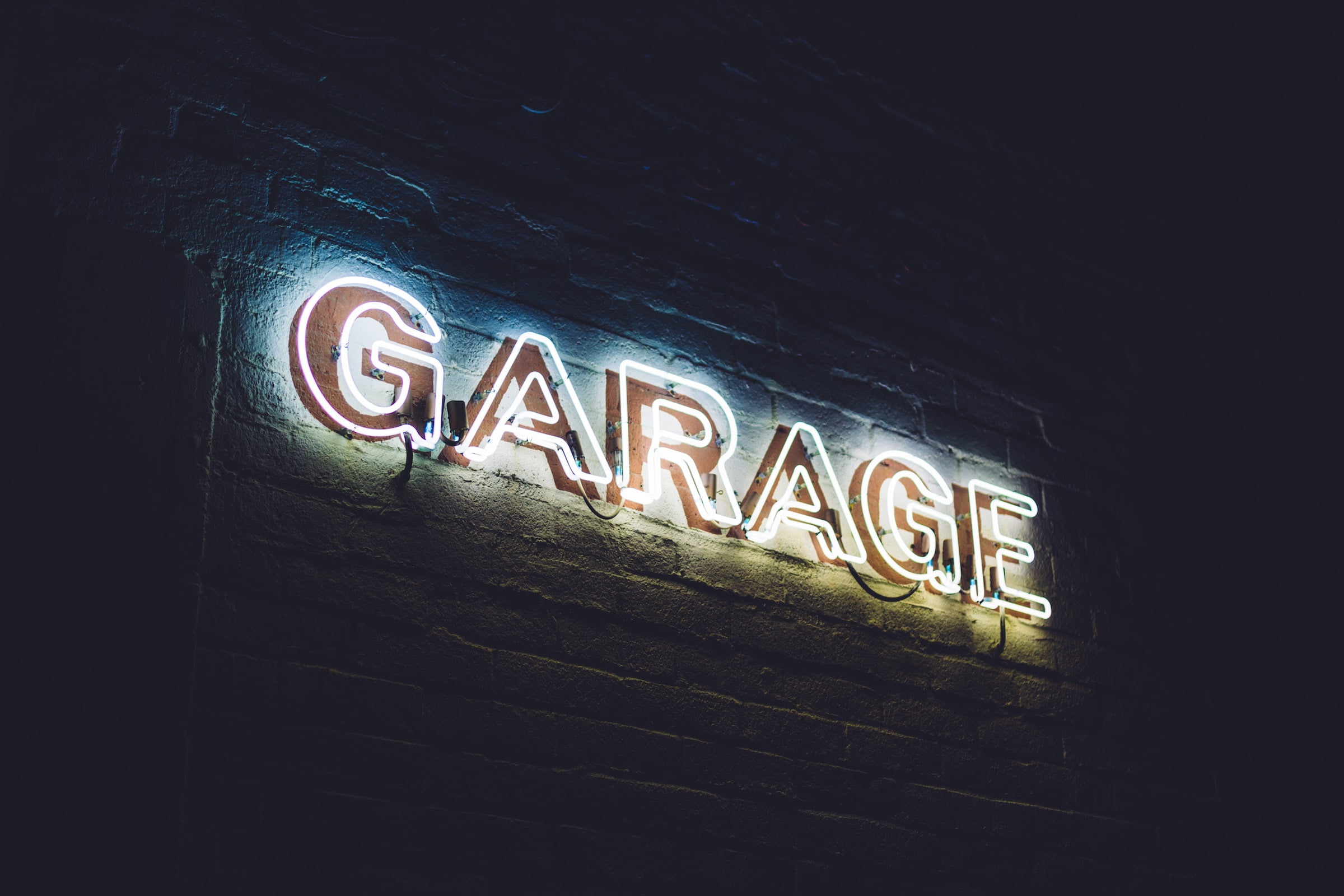 The Garage  for rent -Demo ad 5