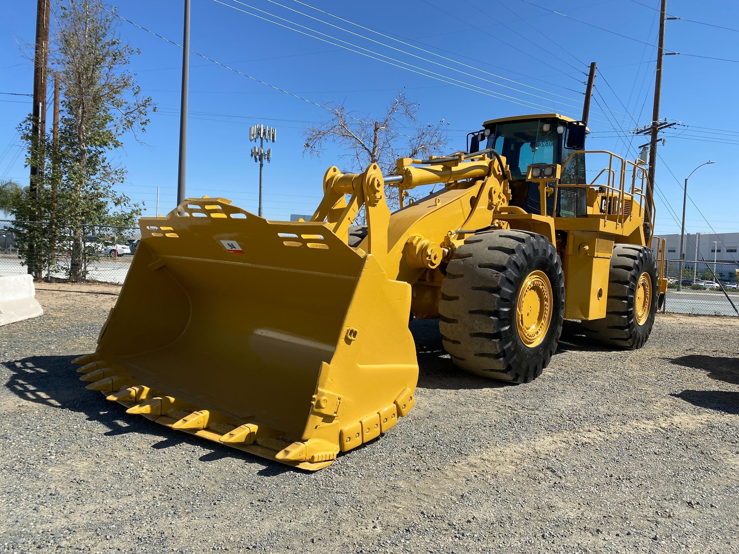 Caterpillarx 938Hx-wheel loader-demo ad 10