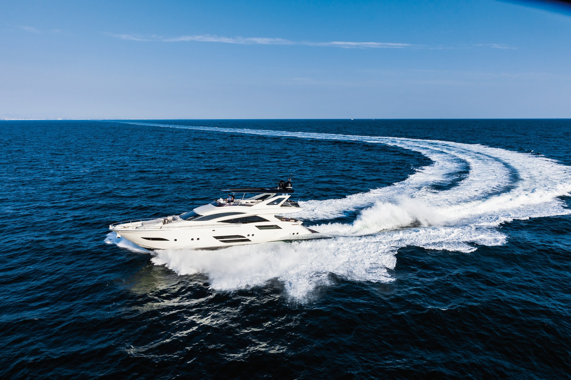Yacht charter-demo ad 1