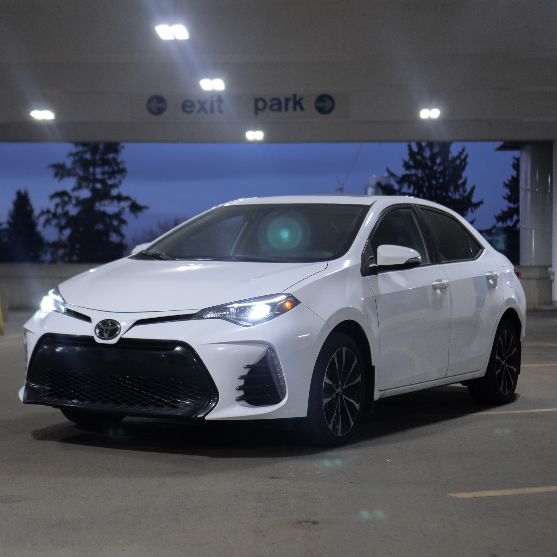 Toyotax Corollax-demo ad 18